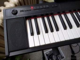 Piano Yamaha Piaggero NP-12 skvělý stav - 7