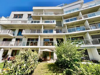 Prodám byt 2+kk 53m2 Košíře, Zahrada 105 m2, Garážové stání - 7