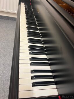 Klavír - černé křídlo Petrof vel. V 103KC - 7