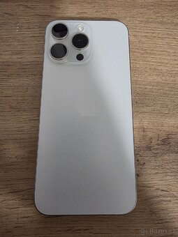 iPhone 15 Pro Max 512 GB + Apple Watch Series 8 Cellular - 7