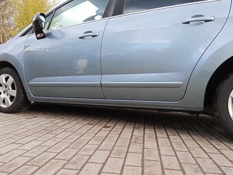 Peugeot 5008 1.6Hdi 84kw rok 4/2013 - 7