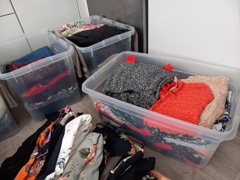 Velke množství oblečení dámské M 5x ikea taška - 7