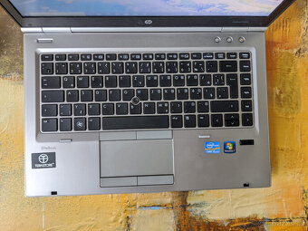 HP EliteBook 8460p - i5, 8, 256 - 7
