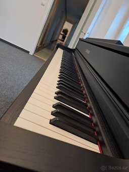 Digitální piano Yamaha CLP-645 B - 7