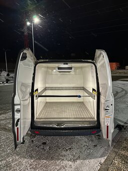 FORD TRANSIT CUSTOM 2.2 TDCi 2014 5-míst - 7