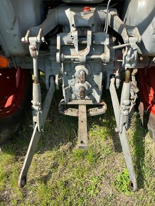 Traktor IH McCormick 454 - 7