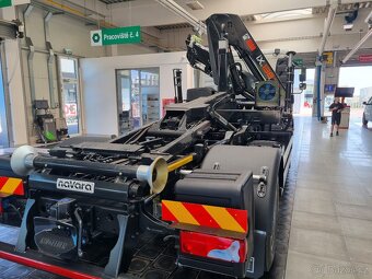 MAN OSMNÁCTITUNA RUKA HIAB 138 + NOSIČ KONTEJNERU 10T - 7