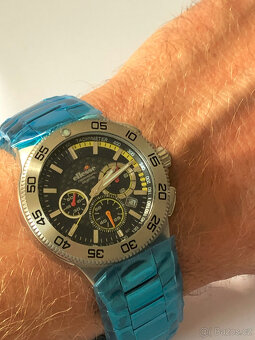 Ellesse 42mm Split Time Chronograph 200m WR, PC 8900,- - 7