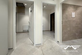Pronájem obchodní prostory, 431 m2 - Praha - Karlín - 7