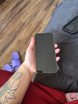Prodám iPhone 13 pro max 128GB - 7