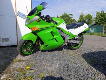 Kawasaki ZX10 - 7