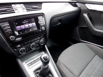 Škoda Octavia Kombi 3 1,2 TSi 77kW ELEGANCE 12/2014 1.MAJ - 7
