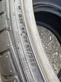 Letní pneu 235/30r20 - 7