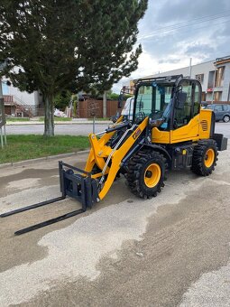 Nový kolový nakladač TH920 - 7