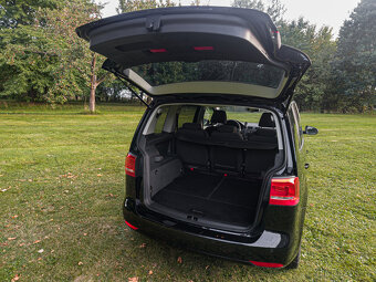 VW Touran STYLE, 2.0 TDI 103kW, 2012, 7 míst - 7