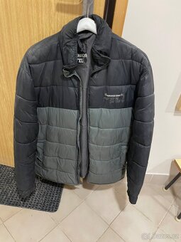 Prodám starší bundy a kabát - 7