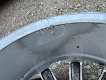 Alu disky R20 VW Touareg - 10000 Kč / 400 € / dohoda - 7