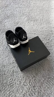 Air Jordan 4 Retro White Thunder - 7