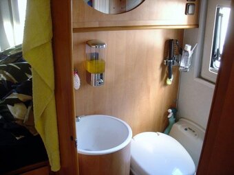 karavan Mercedes Vario 614 - 7