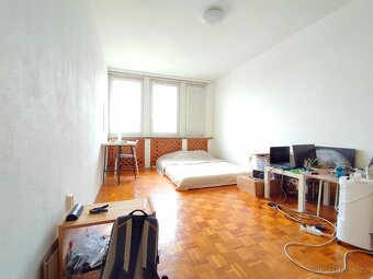 cihlový byt 2+1 v centru města - 7