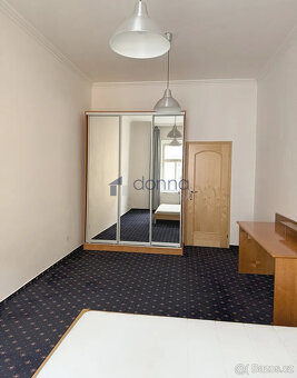 Pronájem bytu 1+1/L 33m², ul. Slavojova, Praha 4 - Nusle, za - 7