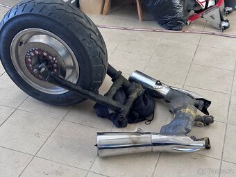 Yamaha Vmax 1200 zadní náprava Vyfuk široké kolo - 7