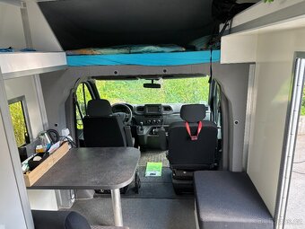 RENAULT s nástavbou pro MOTOKROS, obytné. - 7