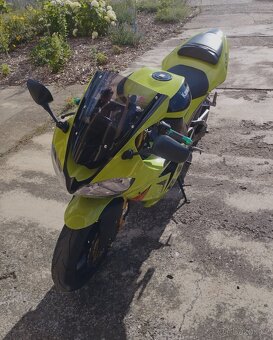 Kawasaki Ninja ZX-10R - 7