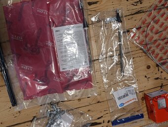 Opel Tigra b twin top zadní součástky k brzdám. - 7