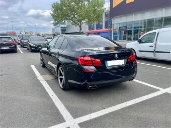 BMW 550i - 7