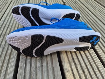 Nové boty Under Armour Charged Speed Swift, vel. 48,5 - 7