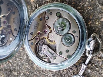 Kapesní hodinky DOXA - 7