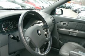 Kia Carens 2,0CRDi -EX -2004 - 6 míst - 7