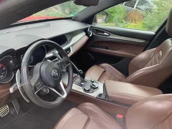 Alfa Romeo Stelvio - 7