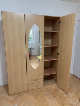 Šatní skříň - 7
