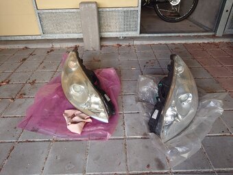 Xenonové světlo světlomet Peugeot 407 - 7