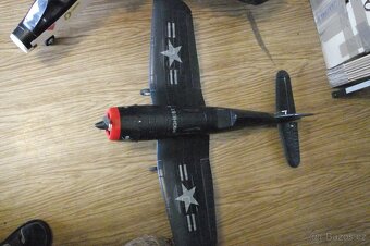 letadla, autíčka prodám , uklízím sklad - 7