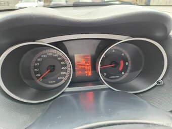 Peugeot 4007 - 7