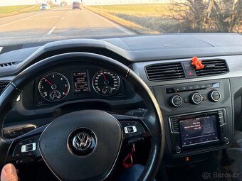 VW CADDY 2,0 TDI - 7