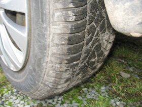 Prodam dily na Citroen Picasso R.V.2001 1.8 benzin - 7