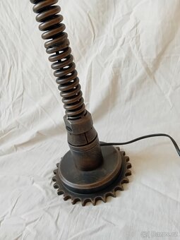 STEAMPUNK RECYCLE ART LAMPY - PATINOVANÝ KOV - Užité umění. - 7