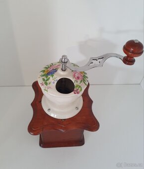 Mlýnek na kávu - 7