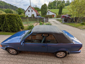 Ford Escort 1.6i - 7