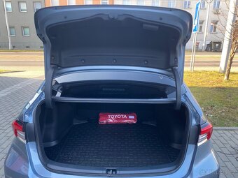 Toyota Corolla sedan 1.8 Hybrid odpočet DPH - 7