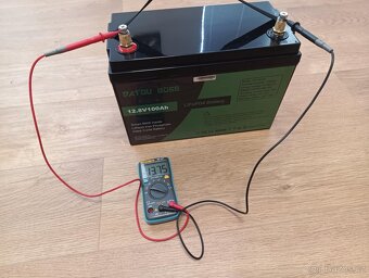 DATOUBOSS 12V 100Ah LiFePO4 Baterie (Max Výkon 1280W) - 7