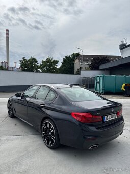 BMW 530d xDrive G30 M paket | 195 kW | 2 sady kol | Nové br - 7