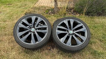 Originál letní alu Škoda Fabia 2 RS 205/40/17 - top stav - 7