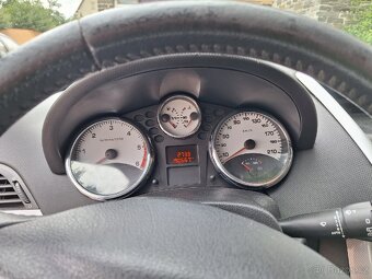 Peugeot 207. - 7