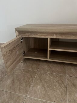 TV stolek HASLUND z Jysku - 7