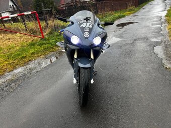 Yamaha R1 - 7